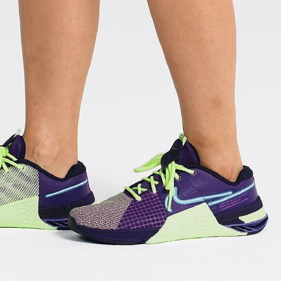 New Nike Wmns Metcon 8 Amp 'Deep Purple Barely Volt' - Picture 1 of 11